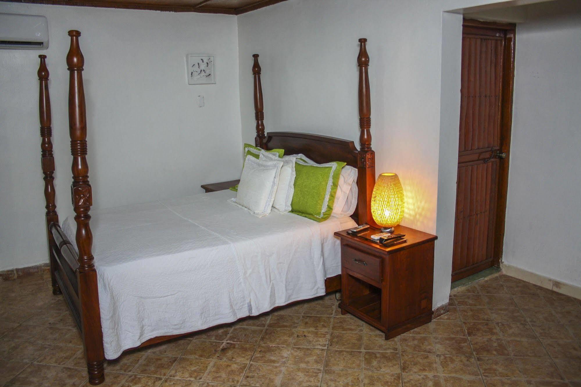 Hotel Sea Breeze Paraiso  ภายนอก รูปภาพ